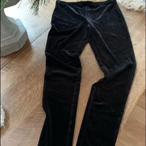 Hue black velvet leggings